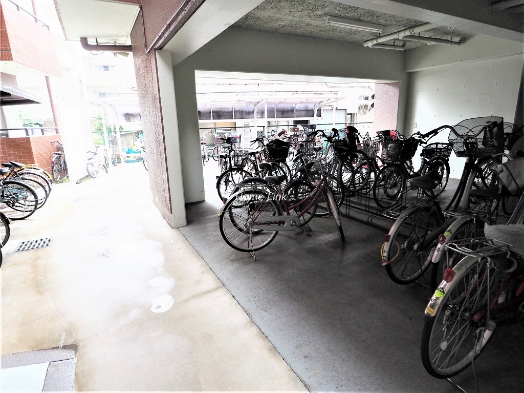 キャニオンマンション西台　駐輪場